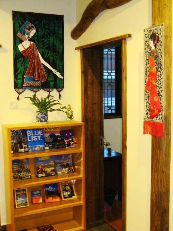 Bajie Youth Hostel Жангжиаже Екстериор снимка