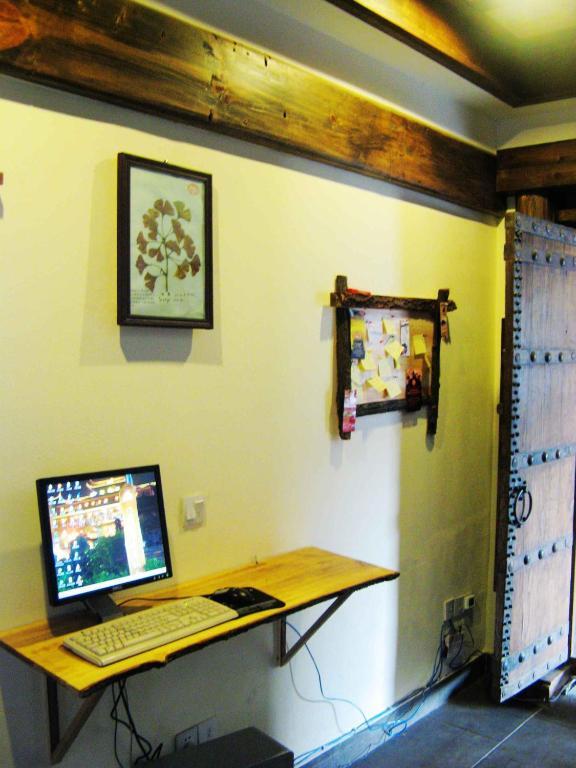 Bajie Youth Hostel Жангжиаже Екстериор снимка