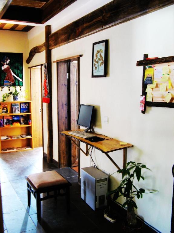 Bajie Youth Hostel Жангжиаже Екстериор снимка