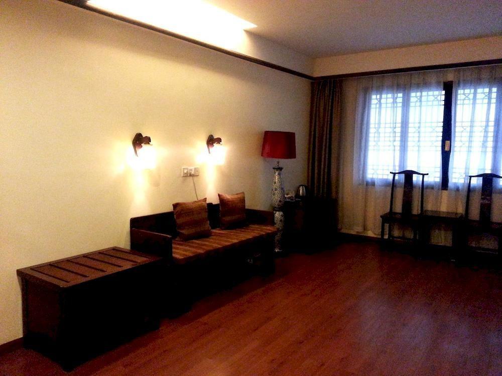 Bajie Youth Hostel Жангжиаже Екстериор снимка