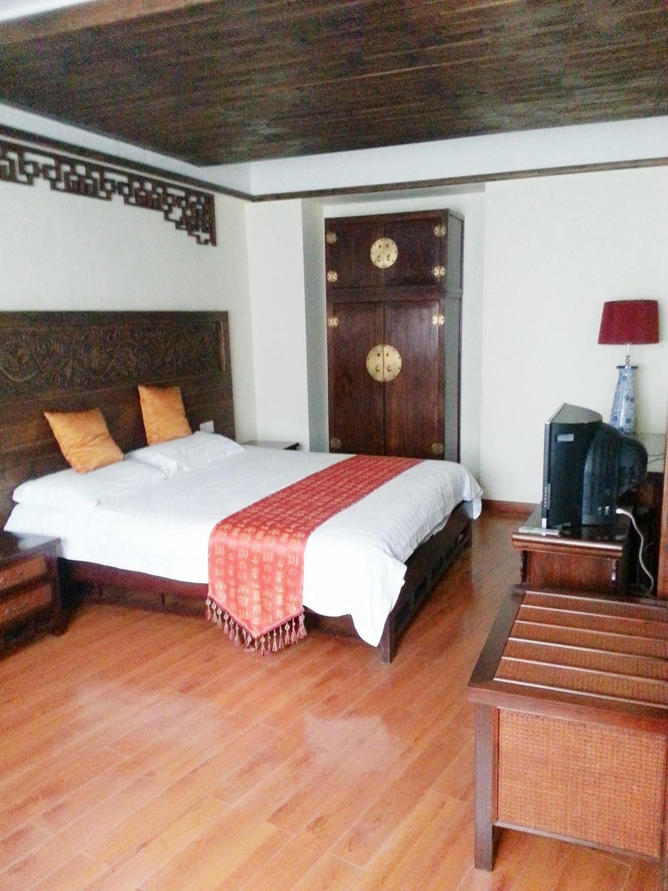 Bajie Youth Hostel Жангжиаже Екстериор снимка